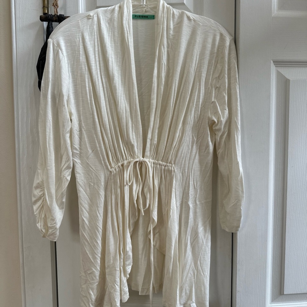 Pleione Cream Wrap Tie Top S 3/4 Sleeve Flattering Coverup